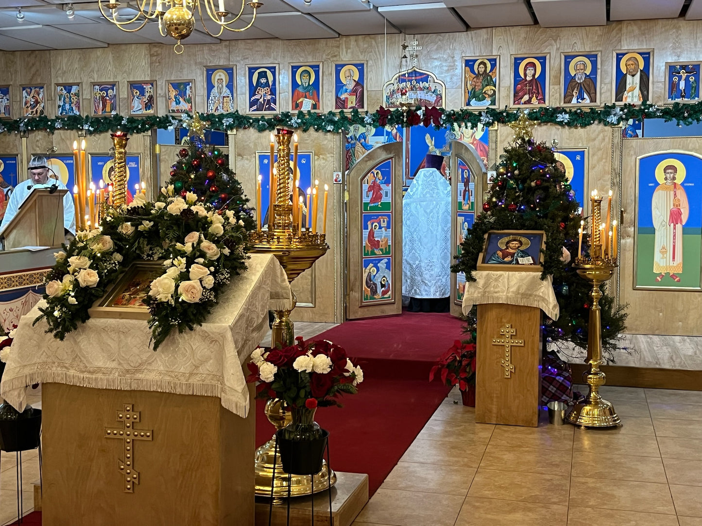 Правая сторона: Христос Спаситель